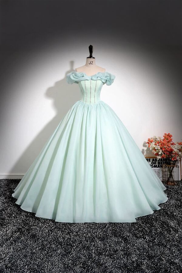 Mint Whisper – Off-Shoulder Tulle Ball Gown
