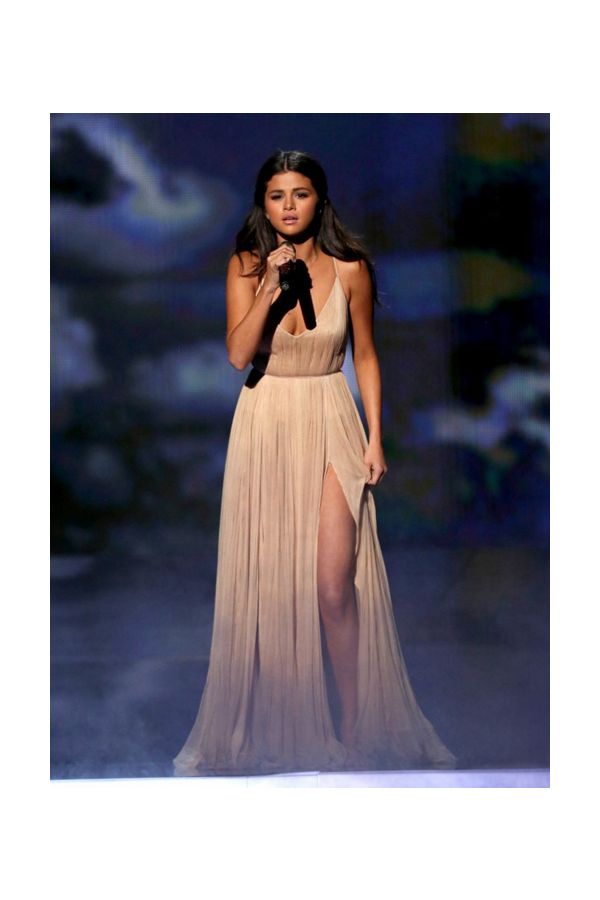 Champagne Whisper – Selena Gomez AMAs-Inspired Plunging V-Neck Pleated Chiffon Gown