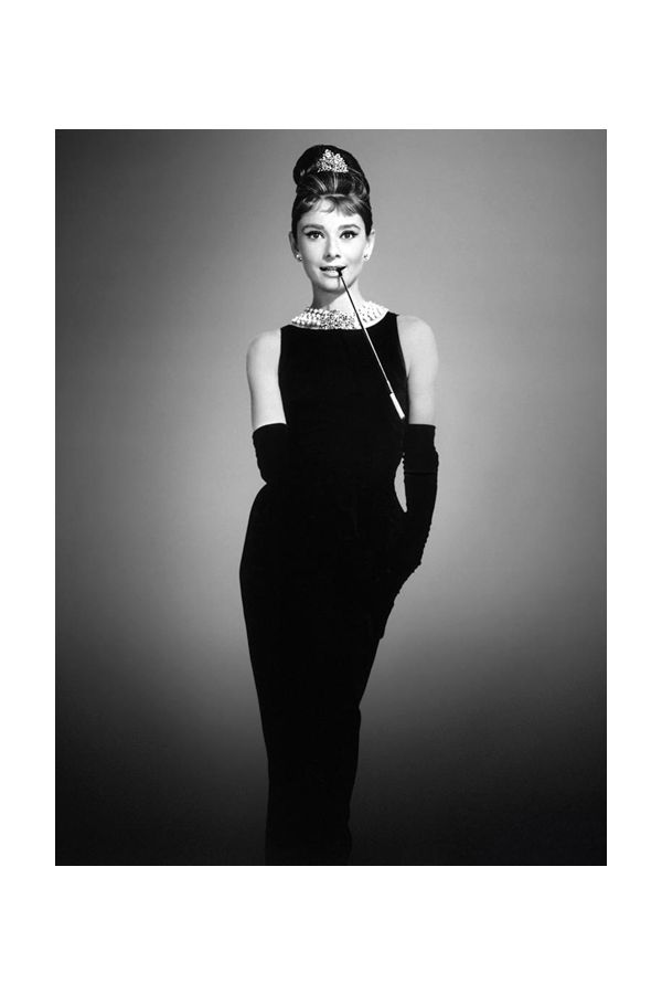 Iconic Noir – Breakfast at Tiffany’s–Inspired Black Jewel-Neck Sheath Gown