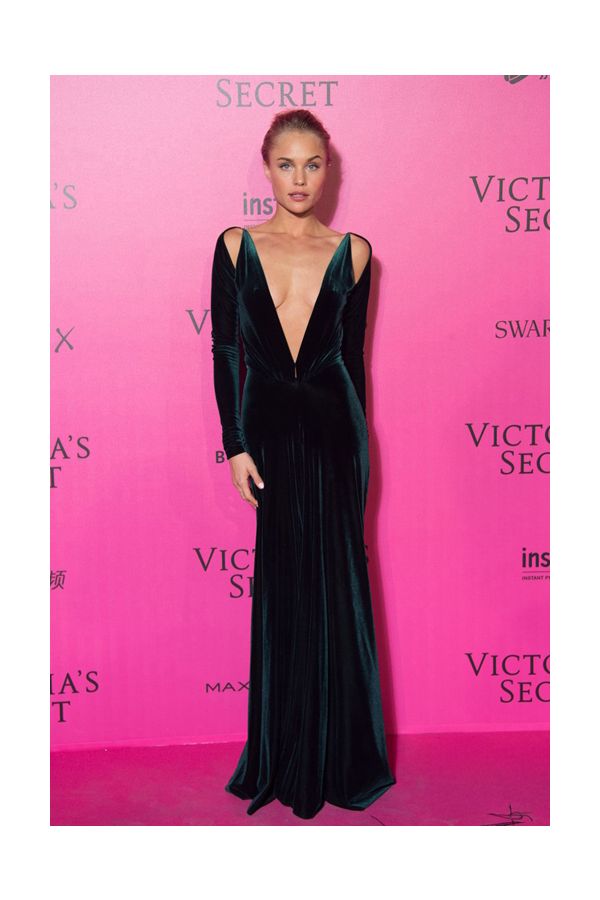 Brooke Perry Teal Blue Velvet Plunging V-neck Celebrity Dress Victoria's Secret 2016 Party