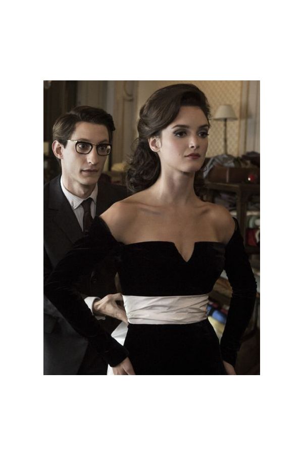 Midnight Muse – Yves Saint Laurent–Inspired Off-the-Shoulder Velvet Sheath Gown with Contrast Sash