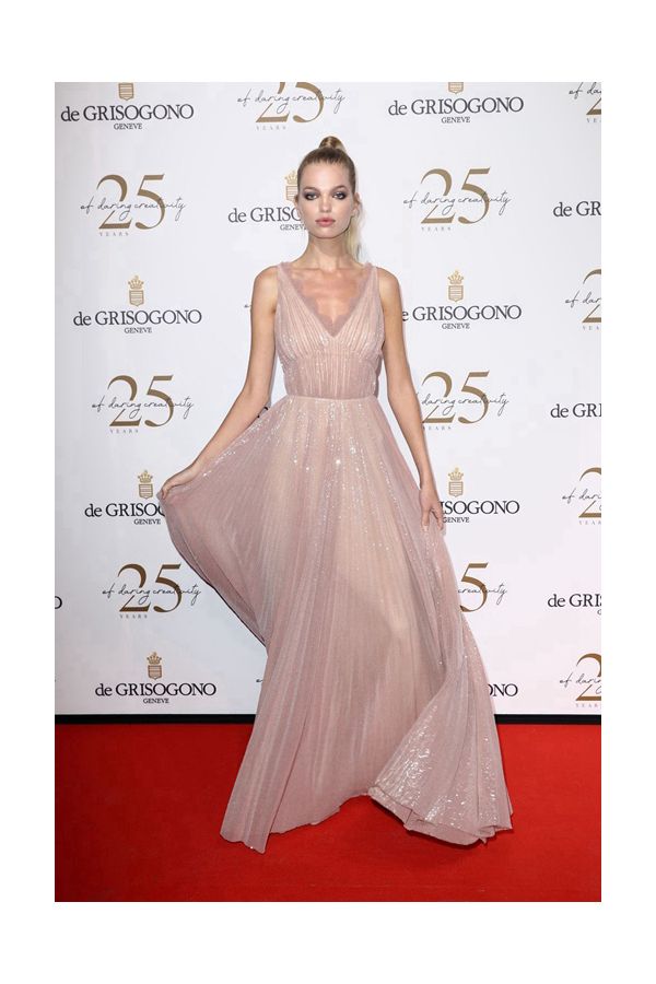 Daphne Groeneveld Inspired Blush Pink V-neck Formal Prom Celebrity Dress