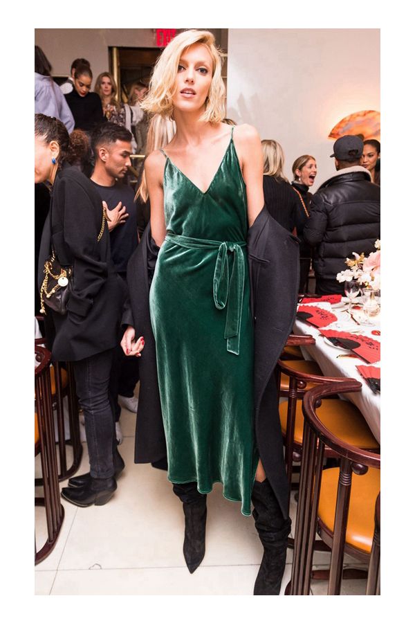 Devon Windsor Inspired Short Teal Green Velvet Cocktail Party Celebrity Dress