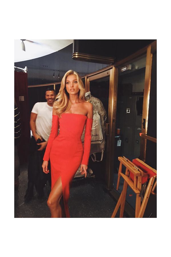 Scarlet Siren – Elsa Hosk Red Off-the-Shoulder Slit Gown