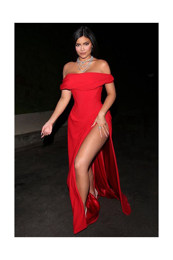 Kylie Jenner Inspired Red Off-the-Shoulder Celebrity Formal Prom Dress Oscars 2020 Party