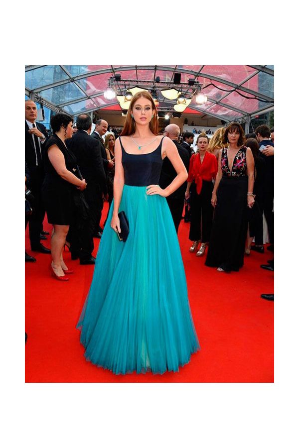 Midnight & Ocean – Marina Ruy Barbosa Black and Blue Tulle Gown (Cannes 2017)