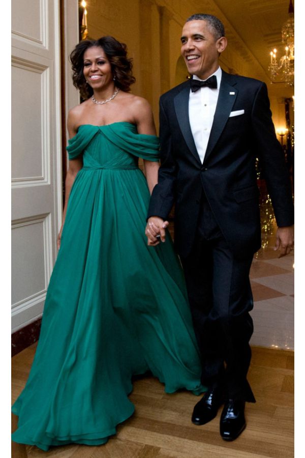 Emerald Grace – Michelle Obama-Inspired Off-Shoulder Green Chiffon Evening Gown