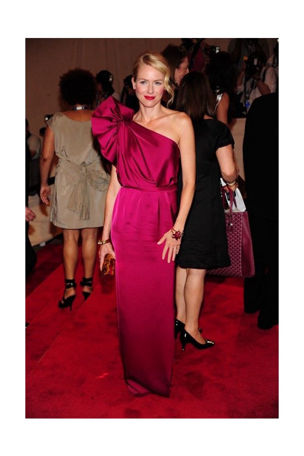 Fuchsia Drama – One-Shoulder Satin Gown with Sculpted Bow
