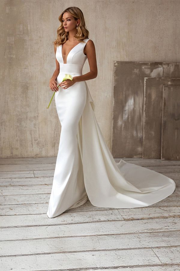 Deep V-Neck Mermaid Gown with Long Train for Evening Events