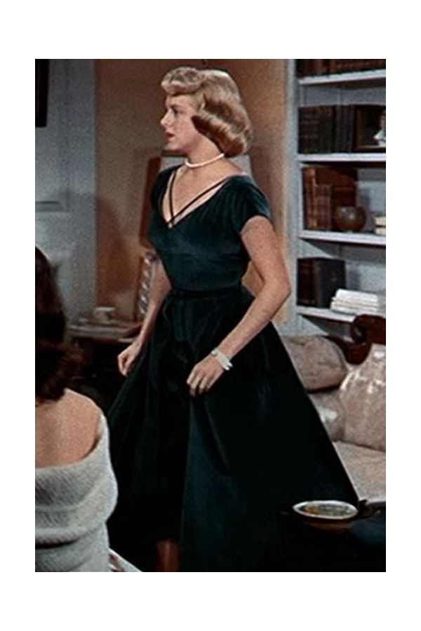 Evergreen Elegance – Rosemary Clooney “White Christmas”–Inspired Green Velvet Cap-Sleeve A-Line Tea-Length Gown