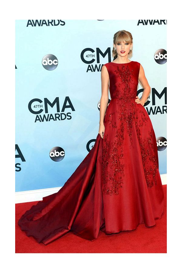 Crimson Elegance – Taylor Swift Red Satin Formal Gown CMA Awards 2013