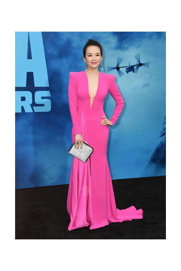 Bold Allure – Zhang Ziyi Fuchsia Plunging Gown with Long Sleeves