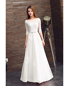 Snow Serenade – Classic White Lace Dress