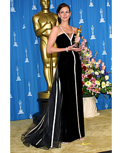Julia Roberts Black and White Velvet Formal Celebrity Dress Oscars 2001
