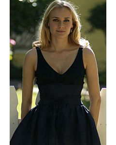 Midnight Elegance – Diane Kruger Black V-Neck Ball Gown