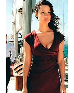 Ocean’s Edge – Bérénice Marlohe Skyfall–Inspired Burgundy Ruched V-Neck Cap-Sleeve Sheath Dress