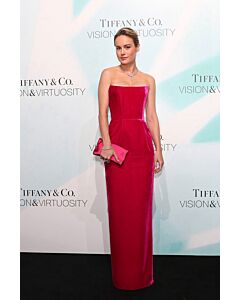 Brie Larson Fuchsia Velvet Strapless Sheath Evening Dress Tiffany & Co Vision & Virtuosity