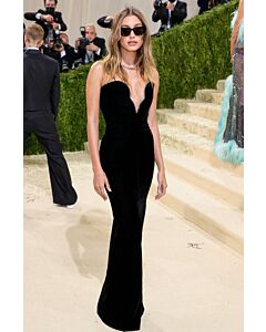 Hailey Bieber Inspired Black Strapless Velvet Celebrity Evening Dress Met Gala 2021