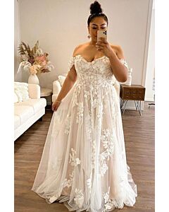 Shoulder Lace Ball Gown with Long Train for Formal Event