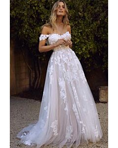 Off-the-Shoulder Lace Appliqué Tulle Ball Gown with Long Train for Formal Events