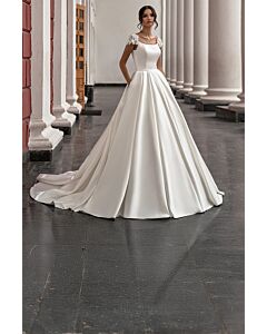 Square-Neck Ball Gown with Long Train for Formal Events