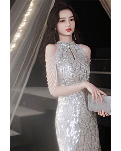 Silver Sparkle Sheath Dress – Glamorous Sequin Mini Dress with Cold-Shoulder and Chain Detail