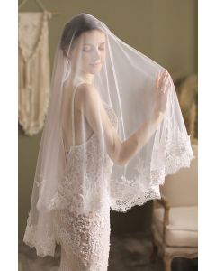 Lace-Trimmed Tulle Veil with Delicate Embroidery for Bridal Events