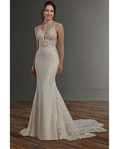 Lace Bodice V-Neck Mermaid Gown with Long Train for Formal Events