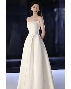 Minimalist White Strapless Gown – Perfect for Modern Weddings and Formal Occasions