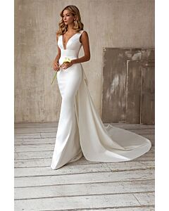 Deep V-Neck Mermaid Gown with Long Train for Evening Events