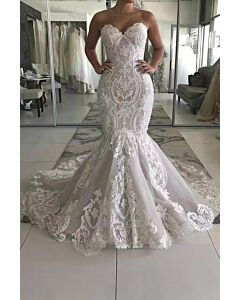 Sweetheart Neckline Lace Mermaid Gown with Long Train for Formal Events
