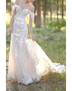 Lace Off-the-Shoulder Mermaid Gown with Long Train for Evening Events