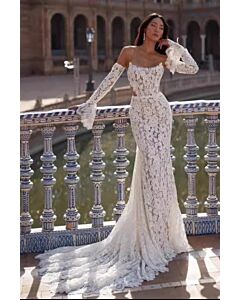 One-Shoulder Lace Mermaid Gown with Long Train for Formal Events