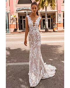 Lace V-Neck  Gown with Long Train for Formal Events