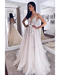 Lace Appliqué Tulle Ball Gown with Long Train for Formal Events