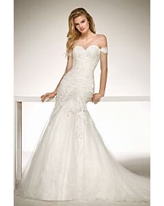 Lace Off Shoulder Mermaid Gown Long Train for Formal Events