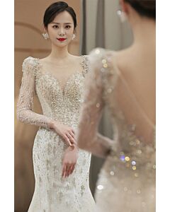 Elegant White Mermaid Tail Evening Gown with Short Sleeves for Special Occasions and Engagements