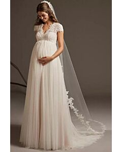 Lace-Top Tulle Maternity Gown with Long Train for Formal Events