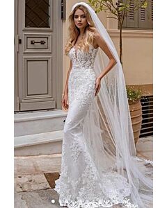 Lace Spaghetti Strap Mermaid Gown with Long Train for Wedding