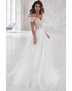 Off-the-Shoulder Lace Bodice Tulle Ball Gown for Evening Events