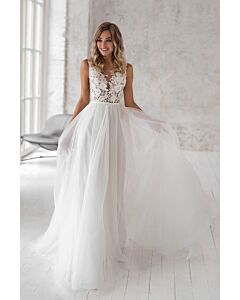 Lace V-Neck Tulle Ball  with Long Train for Formal Events