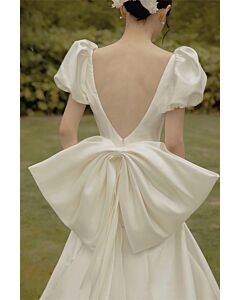 Ivory Puff-Sleeve Bow-Back Wedding Gown – Perfect for Bridal Ceremonies