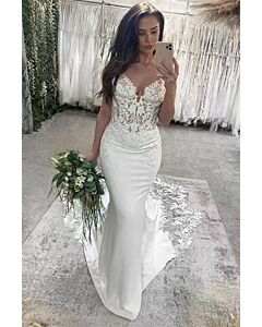 Lace V-Neck  Gown with  for Formal Events