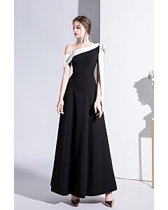 Black and White Asymmetrical One-Shoulder Gown with Satin Ribbon Detail – Perfect for Evening Galas and Formal Events