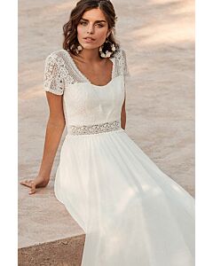 Short-Sleeve Lace and Tulle A-Line Gown with Waist Detail for Formal Events