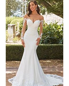 Lace Off-the Mermaid Gown with Long Train for Formal Events