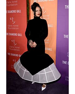 Rihanna Black Velvet Mermaid Gown Long Sleeve Celebrity Formal Dress Clara Lionel Foundation Diamond Ball 2019