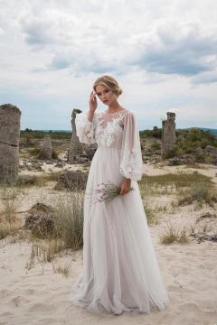Bohemian Lace Appliqué Bishop Sleeve Wedding Gown