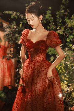 Crimson Puff-Sleeve Velvet Sweetheart Gown – Perfect for Weddings and Festive Soirees