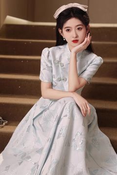 Silver Jacquard Mandarin-Collar Gown with Puff Sleeves – Perfect for Weddings and Formal Events